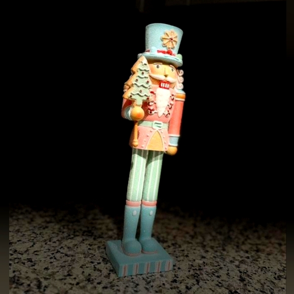 Pink Pastel Christmas Nutcracker W Gingerbread Tree/ Cupcakes Cashmere - Picture 2 of 6